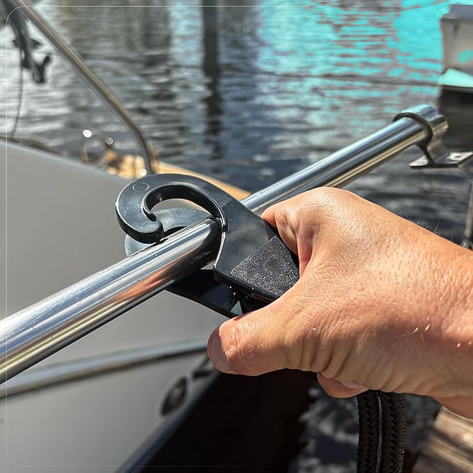 HANG TIGHT FENDER HANGERS (2-PACK)