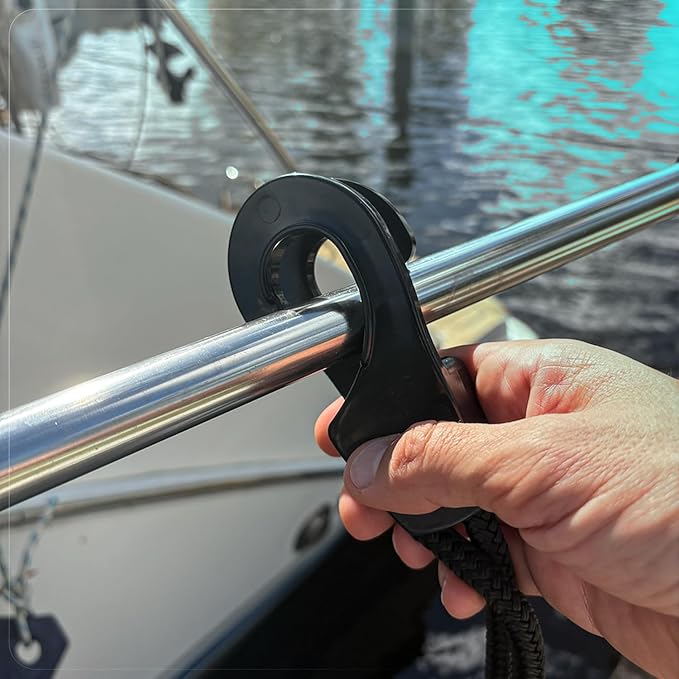 HANG TIGHT FENDER HANGERS (2-PACK)